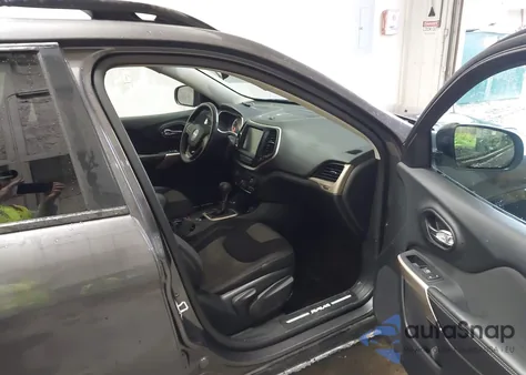 2018 Jeep Cherokee Latitude Tech Connect 4X4 из США, поврежденный, VIN 1C4PJMCB9JD589818